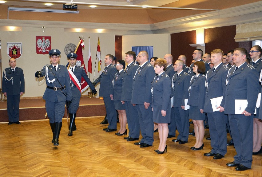 W sali sesyjnej grudziądzkiego ratusza funkcjonariusze...