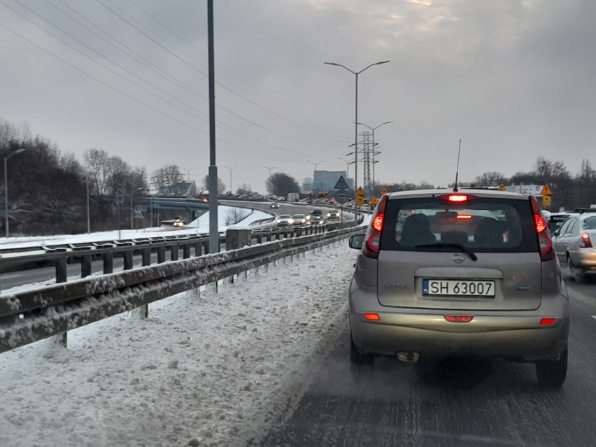 Drogowa Trasa Średnicowa zakorkowana - opóźnienia sięgają...