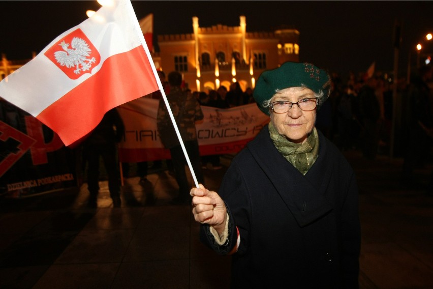 W marszu narodowców we Wrocławiu uczestniczyło ok. 8 tys....