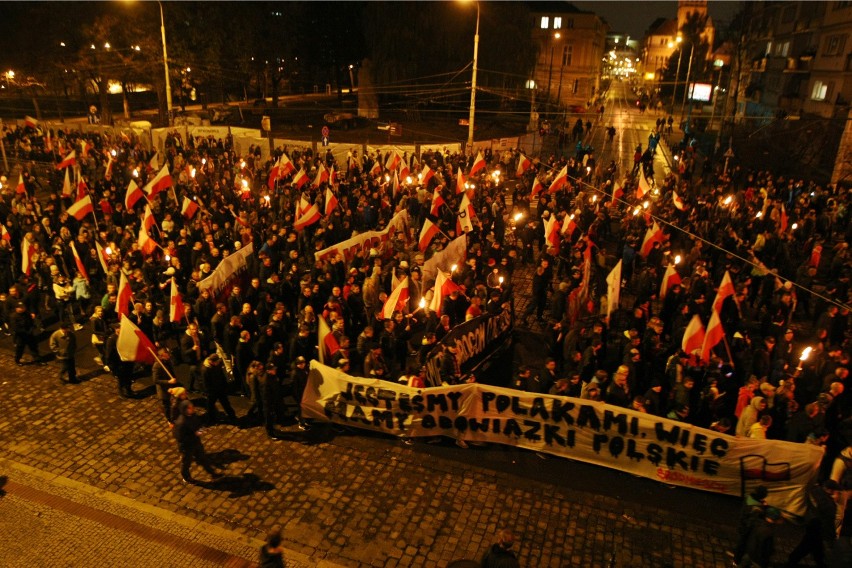 W marszu narodowców we Wrocławiu uczestniczyło ok. 8 tys....