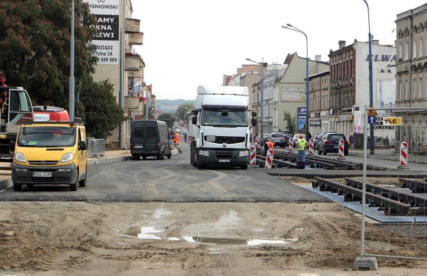 Tak wygląda modernizacja torowisk tramwajowych na odcinku...