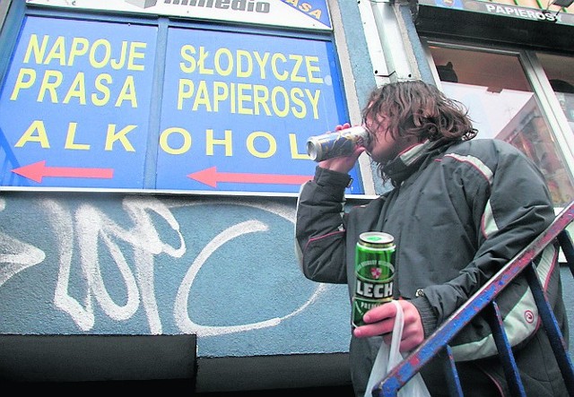 Egzekwowanie zakazu sprzedaży alkoloholu młodym to rzadkość