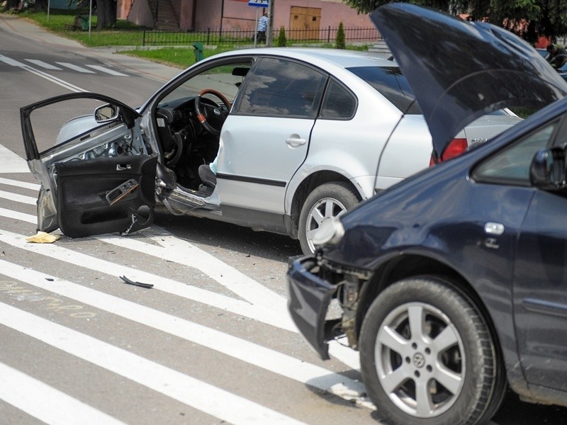 Wypadek w Krzywczy. Jedna osoba ranna [ZDJĘCIA]