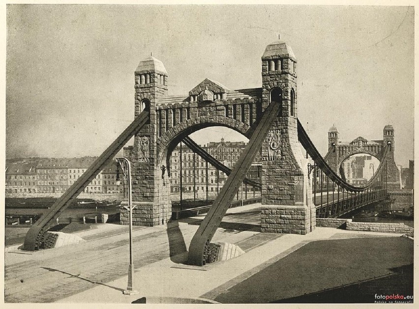 Most Grunwaldzki zaraz po otwarciu w 1910 r. Dokładnie...