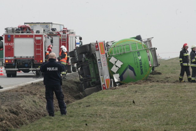 Wypadek cysterny na A4