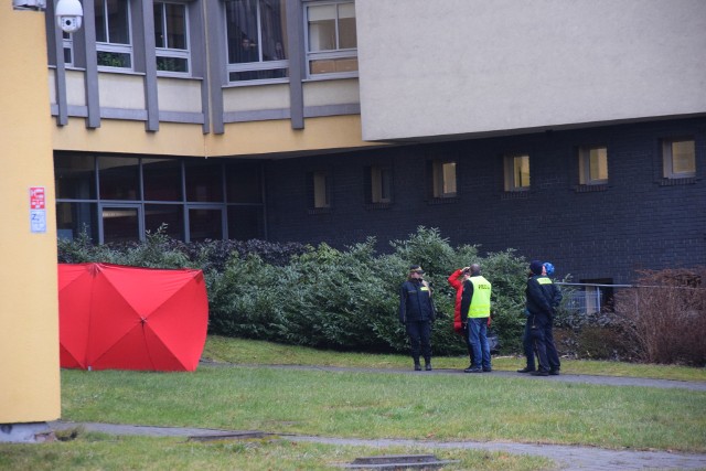 Z okna Urzędu Miasta w Tychach wyskoczył mężczyzna. Zginął na miejscu