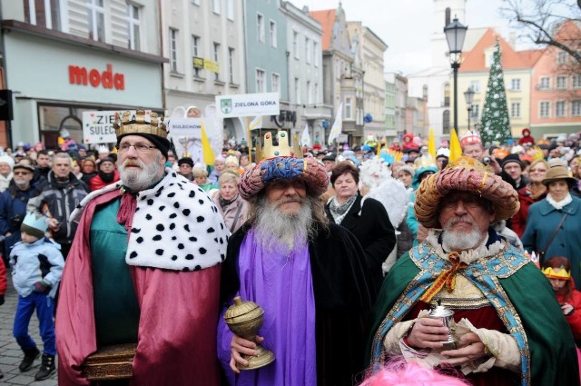 Trzej królowie: Melchior, Kacper i Baltazar przybyli do Betlejem