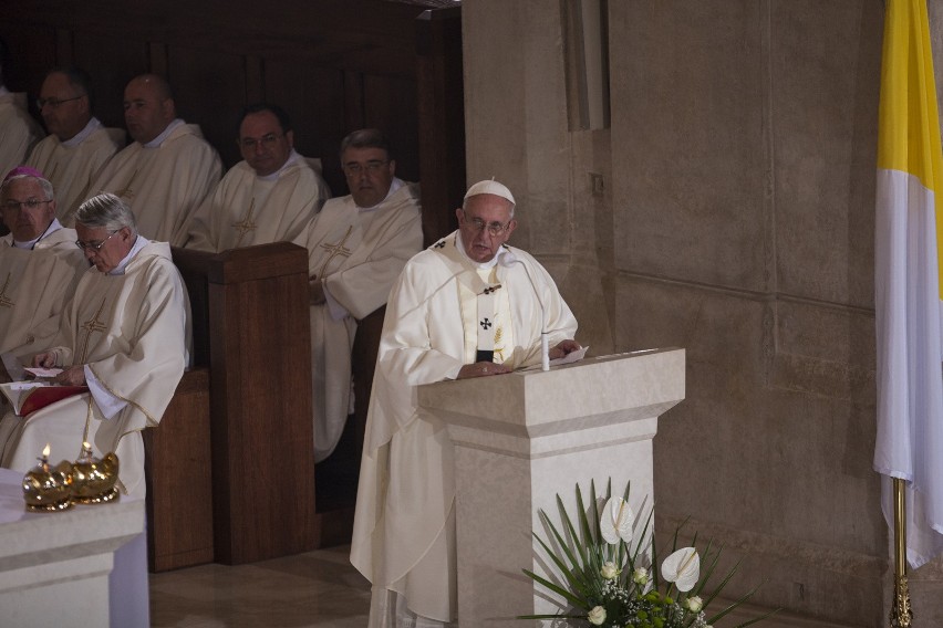 Papież Franciszek podkreśla, że wprowadzenie cięć jest...