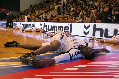 Czarni Slupsk przegrali z Turowem Zgorzelec 64: 68.