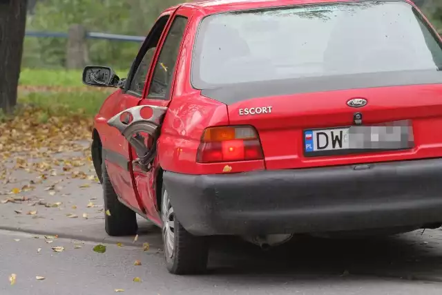 Wypadek na alei Kochanowskiego, przed mostami Jagiellońskimi, Wrocław, 21.10.2016