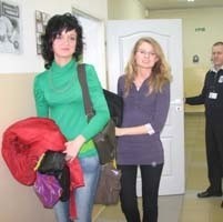 Początek roku szkolnego w sierpniu to niezbyt dobry pomysł - uważają Ewa Lutyńska (z lewej) i Magdalena Barszczewska z klasy maturalnej w suwalskim II LO.