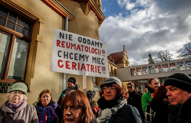 Protest w obronie szpitala reumatologicznego w Sopocie