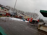 Pożar hali magazynowej w Radomiu. Trwa dogaszanie pogorzeliska. Straty mogą być liczone w dziesiątkach milionów złotych