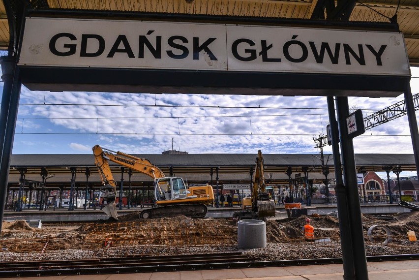 Gdańsk. Od poniedziałku 9 kwietnia kolejne zmiany w organizacji ruchu wokół Dworca Głównego. Jak zmienia się dworzec? [zdjęcia]