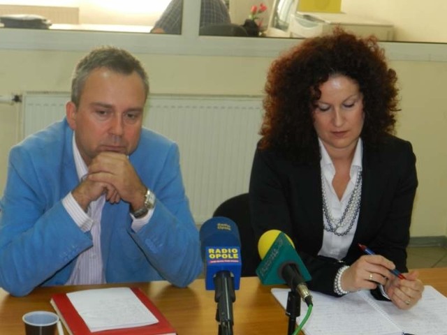 Piotr Woźniak, szef SLD na Opolszczyźnie i przewodnicząca struktur powiatowych Jolanta Konsek wierzą, że wyborcy zaufają ich partii.