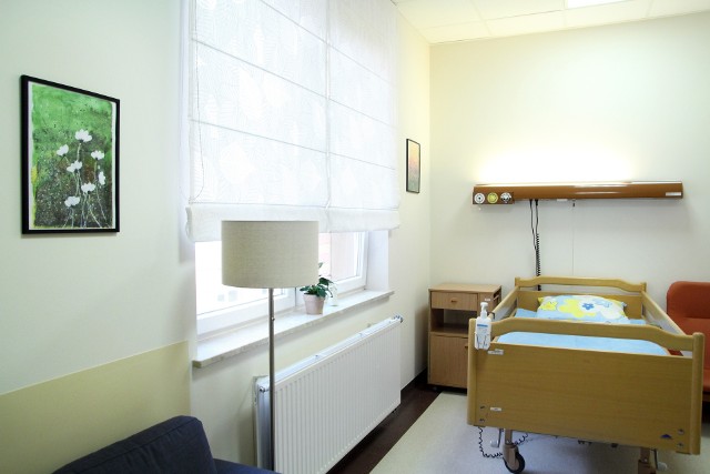 Idea opieki paliatywnej w grudziądzkim szpitalu uwzględnia również ostatnie momenty życia pacjentów. Powstał właśnie pokój pożegnań