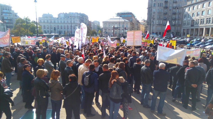 Warszawa. Protest mieszkańców regionu radomskiego przeciwko...