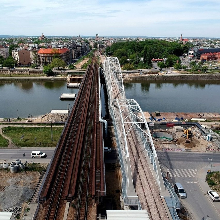 Trwa budowa nowych mostów nad Wisłą