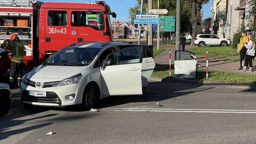 Wypadek na Alei Legionów w Łomży. Toyota zderzyła się z BMW