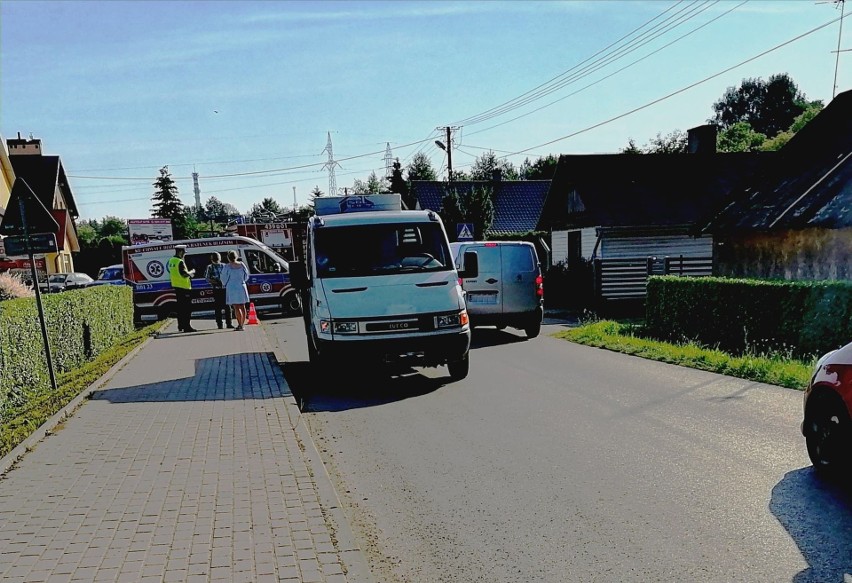 Potrącenie pieszego przez samochód dostawczy w Pawłosiowie w powiecie jarosławskim [ZDJĘCIA]