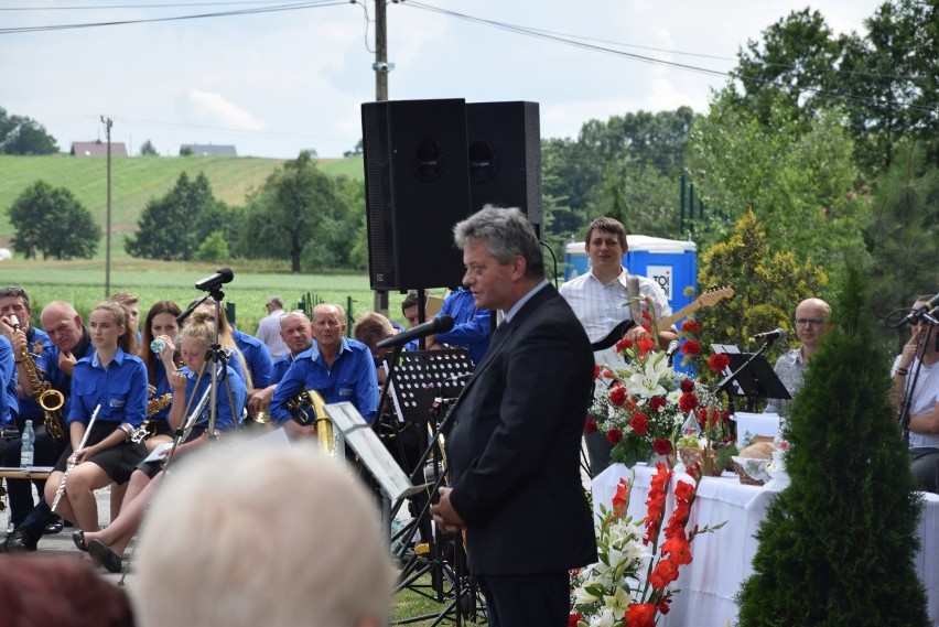 Mieszkańcy uhonorowali 11 chłopów z Masłomiącej zamordowanych w obozie Gross-Rosen [ZDJĘCIA]