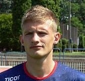 Ma 23 lata, jest wychowankiem Karkonoszy Jelenia Góra, grał też w Miedzi Legnica i Pelikanie Łowicz, przed tym sezonem z kieleckiej Korony trafił do Odry Wodzisław.