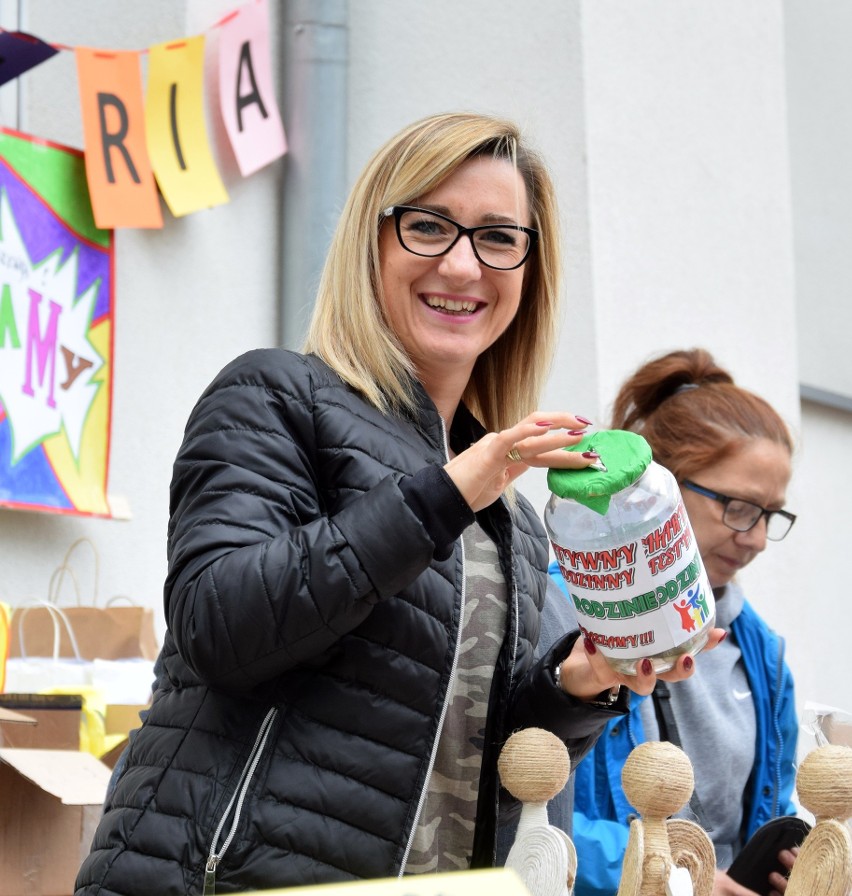 Festyn charytatywny w SP nr 1 w Miastku dla Tomka i jego mamy Kingi (zdjęcia, wideo) 