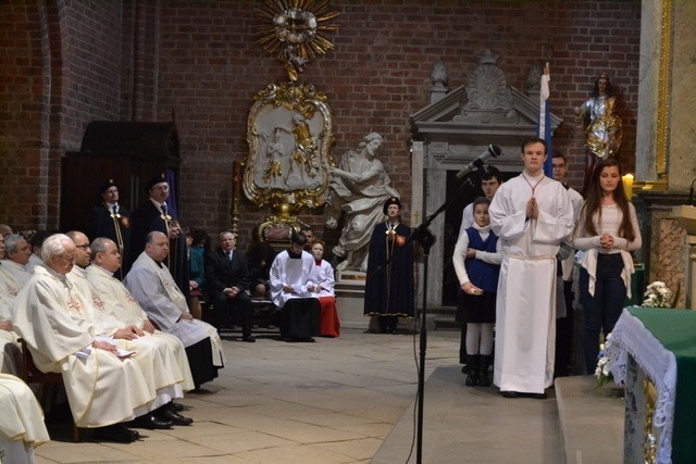 Biskup Jan Wieczorek świętował w sanktuarium w Rudach swoje 80 urodziny [ZDJĘCIA]