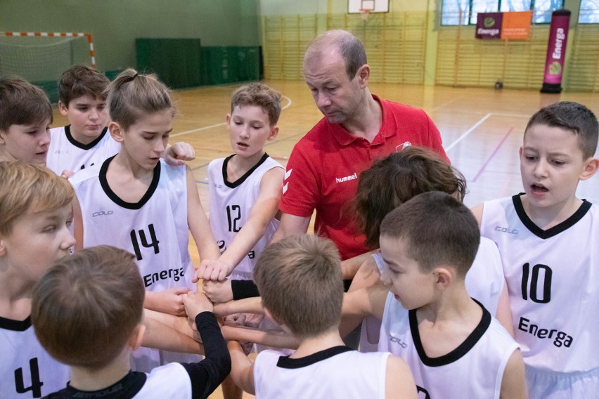 KOszykówka U12M. Energa Adkonis Słupsk uległa na swoim parkiecie 60:111 Gdyńskiej Akademii Koszykówki