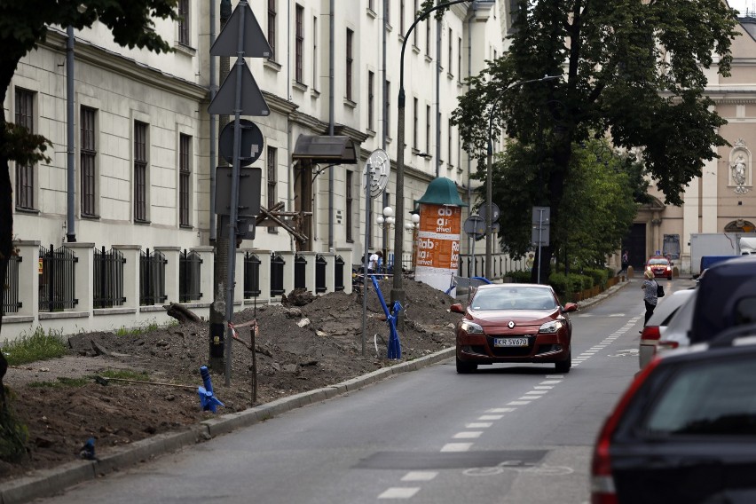 Chodnik przy ul. Rajskiej zostanie wyremontowany za ok. 200...