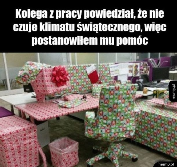 Święta w pracy. Zobacz najlepsze biurowe memy świąteczne