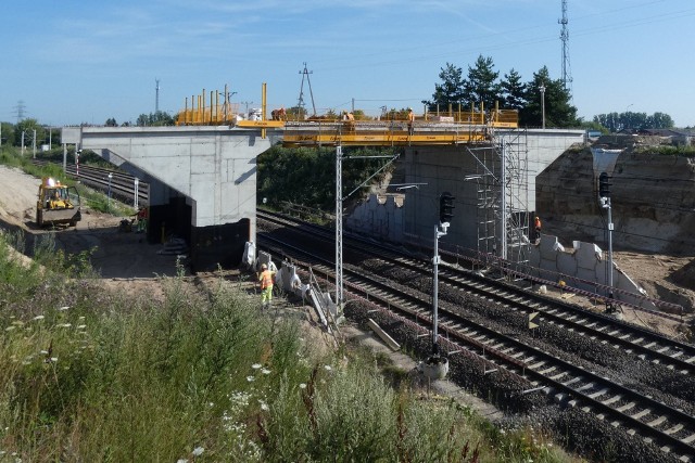 Wiadukt w Warce podczas prac. Zobacz więcej w dalszej części galerii >>>