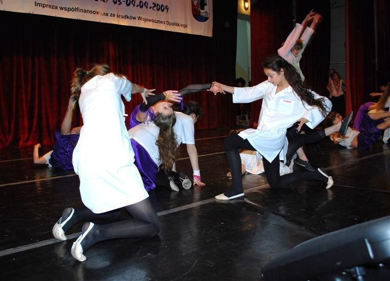 XIV Wojewódzkiego Przeglądu Zespolów Tanecznych w Ozimku