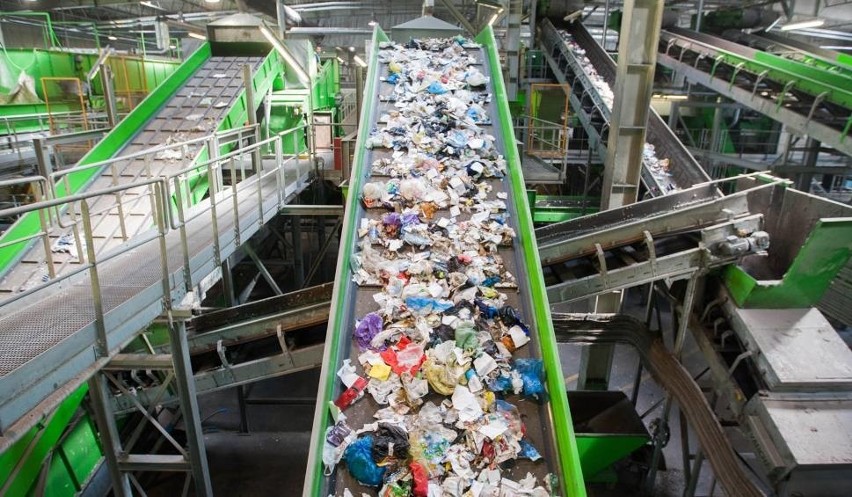 Przez upały składowisko śmieci w Szadółkach może być bardziej uciążliwe zapachowo. Zakład Utylizacyjny przeprasza