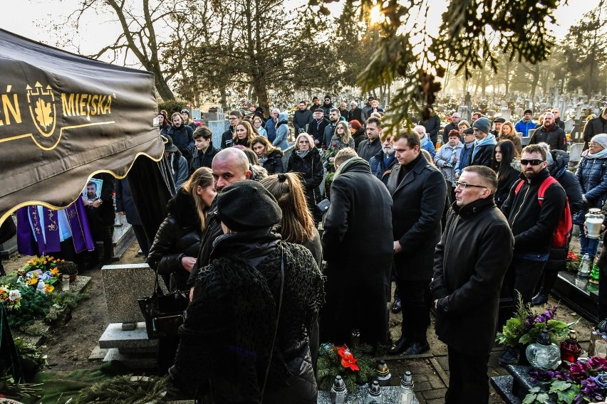 Pogrzeb Daniela E. Groszewskiego - wrocławskiego dziennikarza i wykładowcy uniwersytetu [ZDJĘCIA]