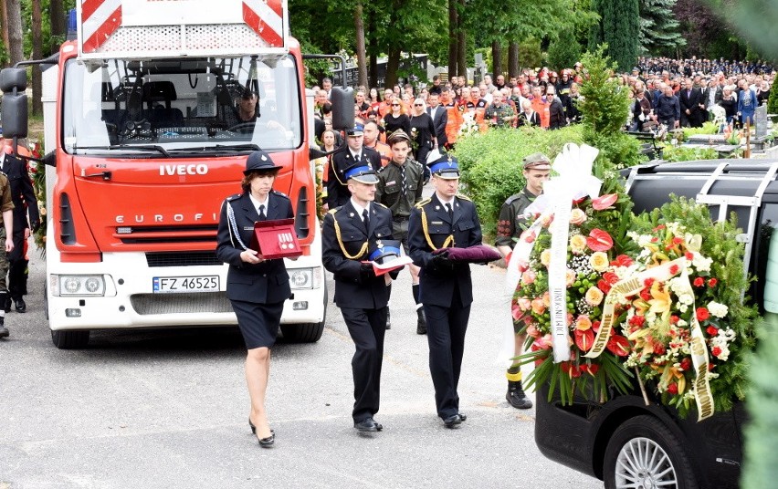 We wtorek, 15 maja, setki mieszkańców pożegnało tragicznie...