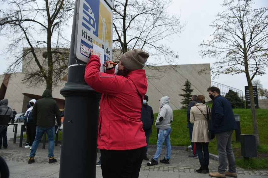 Szczepienia przeciw koronawirusowi. Toruń z ogólnopolskim...