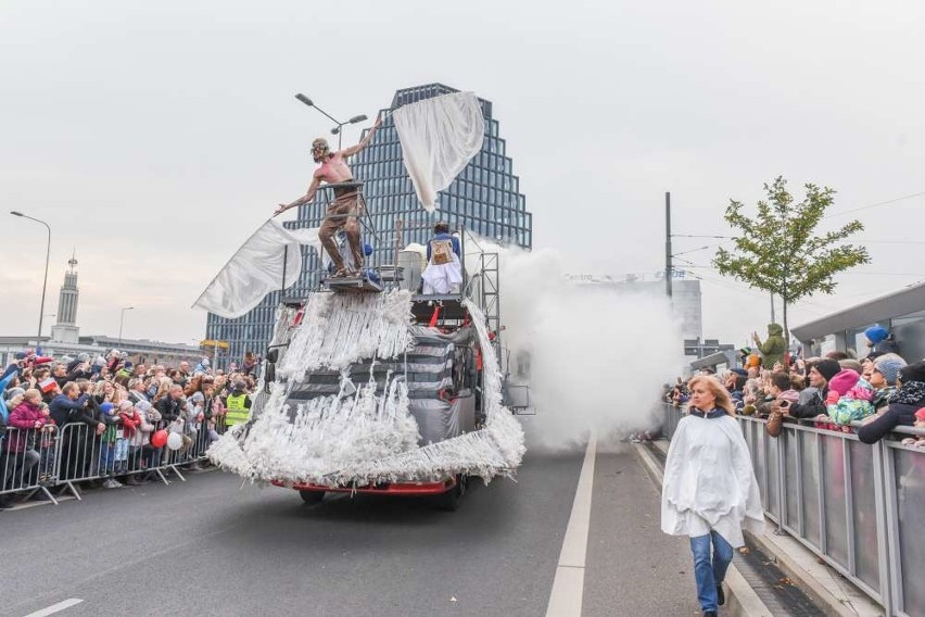 Imieniny Ulicy Święty Marcin 2018 - tak wyglądał korowód i...