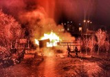 Pożar w Gdyni Małym Kacku. 6.12.2020 r. Jedna osoba zginęła w płomieniach. Przyczyny tragedii wyjaśni policja