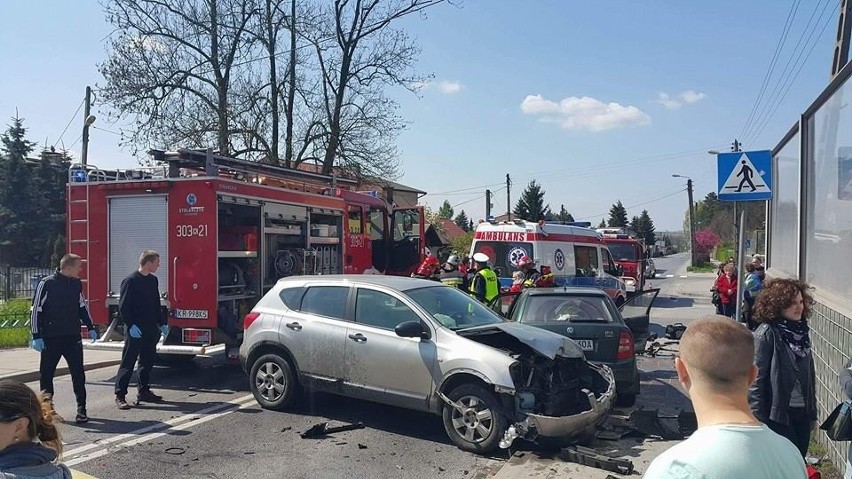 Wypadek na ul. Księcia Józefa w Krakowie. Zdjęcie dzięki...