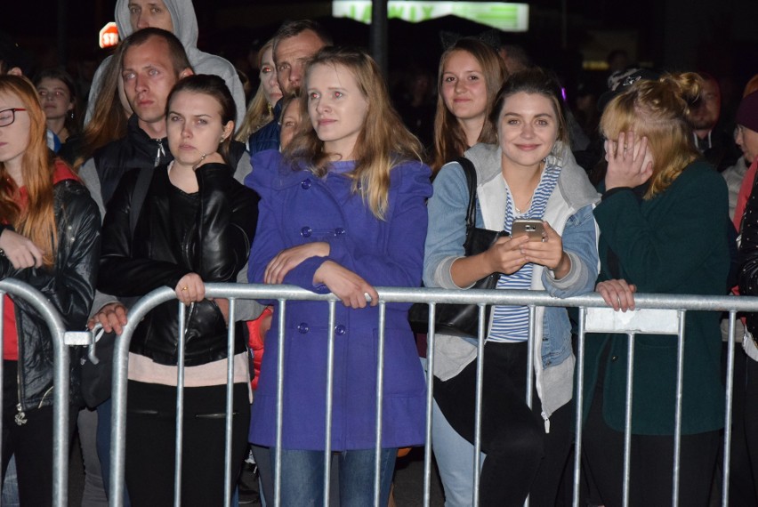 Koncert Eweliny Lisowskiej na pikniku MZK w Ostrołęce [ZDJĘCIA, WIDEO]