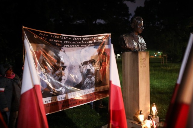 W Krakowie patriotyczna uroczystość odbyła się pod popiersiem bohatera w parku Jordana