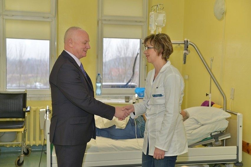 Nowe, wygodne łóżka dla pacjentów sandomierskiego szpitala 