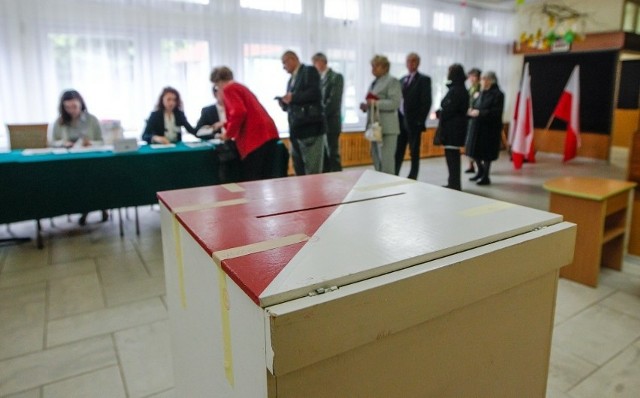 Praca w terytorialnych komisjach wyborczych jest zdecydowanie lepiej płatna niż w obwodowych.