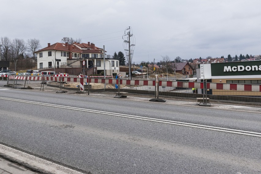 Wieliczka. Wojewoda wstrzymał przebudowę skrzyżowania. Mieszkańcy szykują się do blokady drogi
