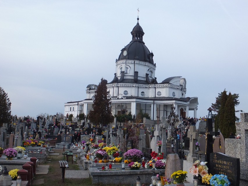 Cmentarz św. Rocha. Parafia Wszystkich Świętych (zdjęcia, wideo)