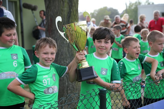 Sokół Marcinkowice - Lechia Dzierżoniów 0:4 [WYNIK, RELACJA, 9.05.2018, FINAŁ DOLNOŚLĄSKIEGO PUCHARU POLSKI] W finale dolnośląskiego Pucharu Polski Lechia Dzierżoniów pokonała w Marcinkowicach 4:0 miejscowego Sokoła. Zwycięzca zgarnął 30 tys. zł oraz prawo gry w przyszłym sezonie na szczeblu centralnym tych rozgrywek. Spotkanie oglądało ok. 300 kibiców.