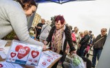 Senior w niebezpieczeństwie. Albo... senior stwarza niebezpieczeństwo. Zwłaszcza, gdy jest sam