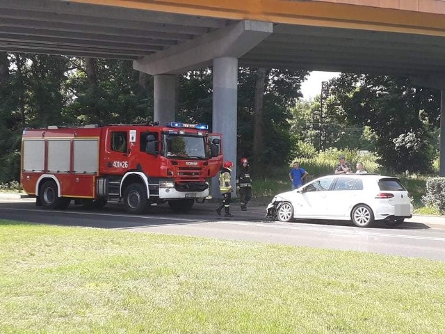 Kolizja trzech pojazdów na Drzymały w Białogardzie. Było groźnie