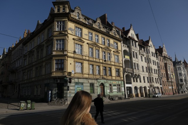 Śladami toruńskiego Berlina poprowadzi turystów przewodniczka Beata Bertholdt-Nastula, która opowie m.in. o historii kamienic z przełomu wieków  